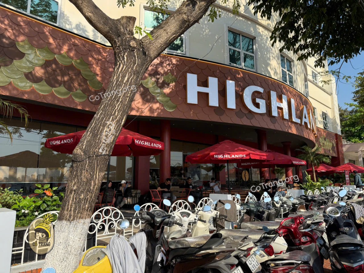 Không gian thực tế tại Highlands Coffee Đà Nẵng